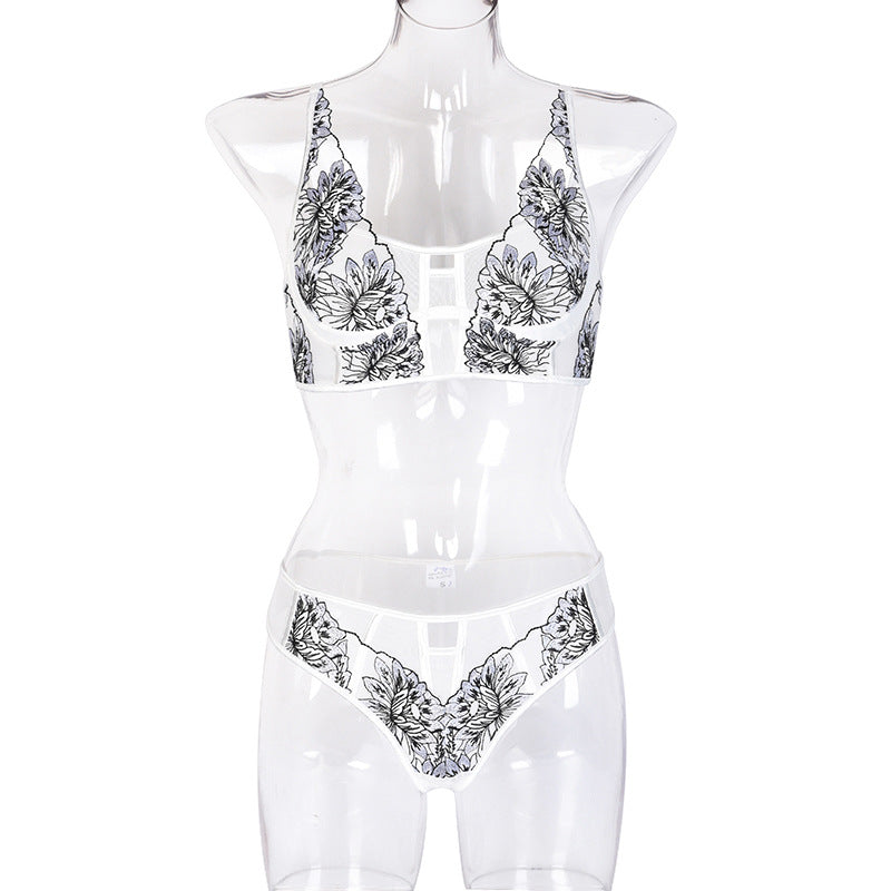 Embroidered Lace Can Be Worn On Top